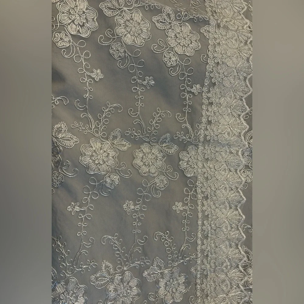 Elegant Gray Lace Tablecloth NWOT